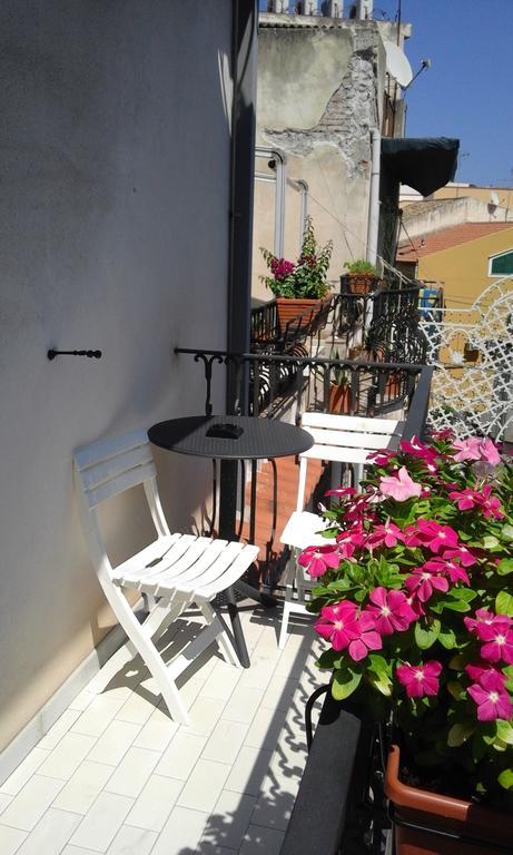 Salvone'S House B&B Giardini Naxos Camera foto
